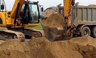 Выкопать яму экскаватором в Новотроицке от 944 руб. - 2Землекопа-Нвт